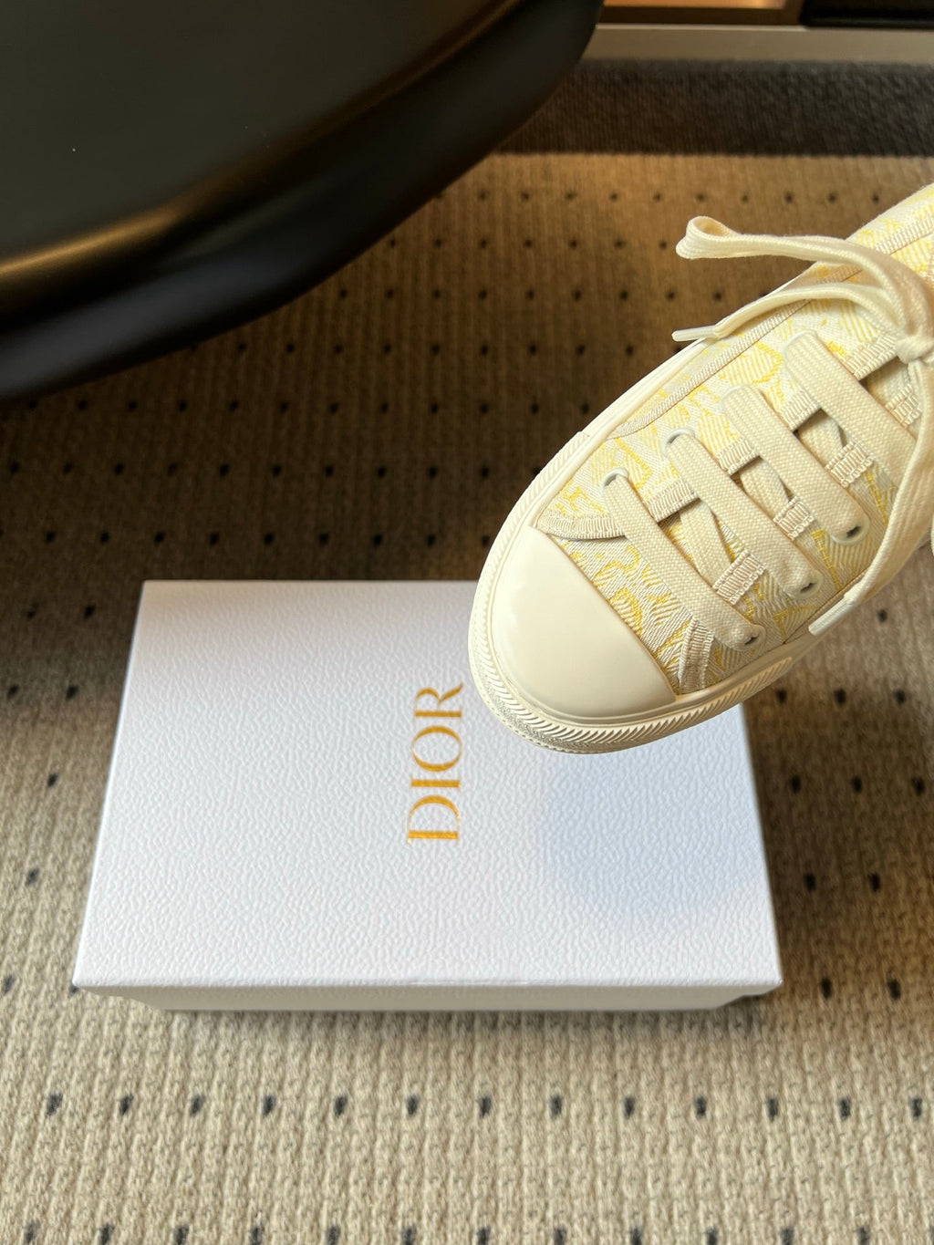 DIOR 26S LOW-TOP SNEAKER 50MM IN LIGHT YELLOW OBLIQUE EMBROIDERED CANVAS
