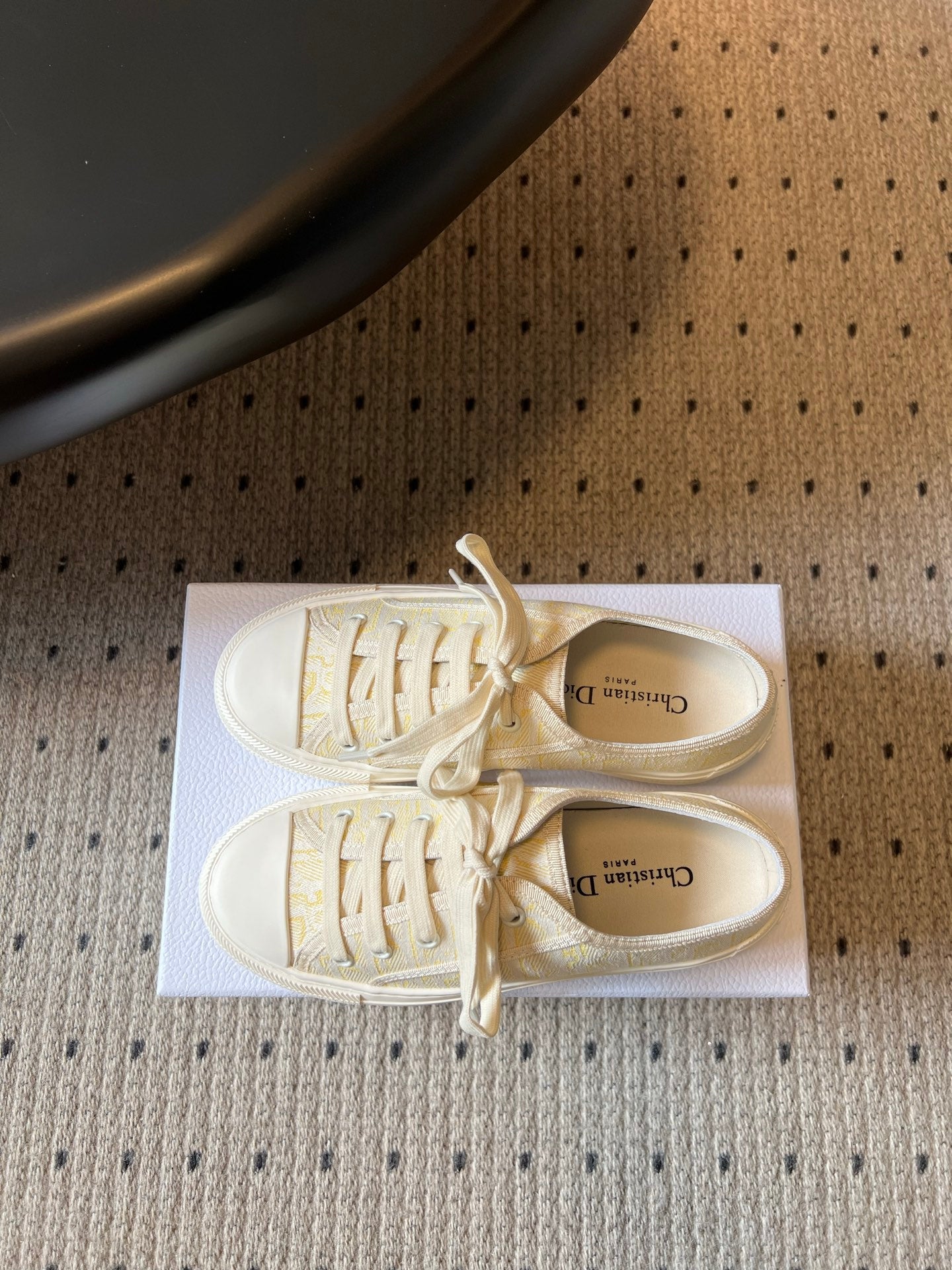 DIOR 26S LOW-TOP SNEAKER 50MM IN LIGHT YELLOW OBLIQUE EMBROIDERED CANVAS
