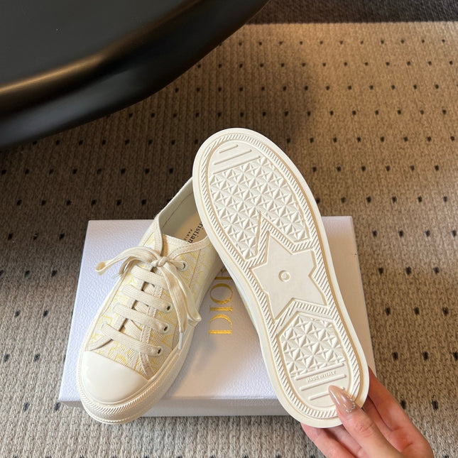 DIOR 26S LOW-TOP SNEAKER 50MM IN LIGHT YELLOW OBLIQUE EMBROIDERED CANVAS
