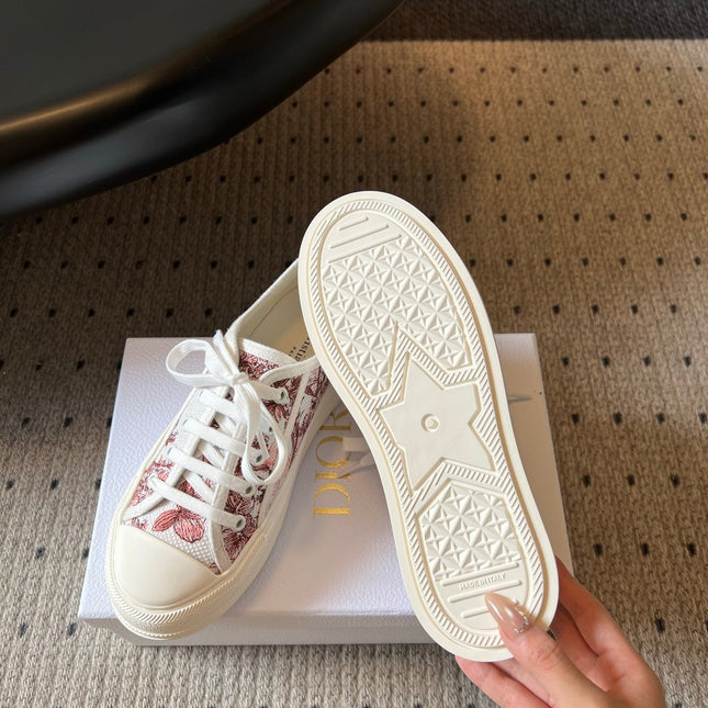 DIOR 26S LOW-TOP SNEAKER 50MM IN WHITE AND RED OBLIQUE EMBROIDERED CANVAS