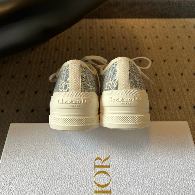 DIOR 26S LOW-TOP SNEAKER 50MM IN BLUE AND BEIGE OBLIQUE EMBROIDERED CANVAS