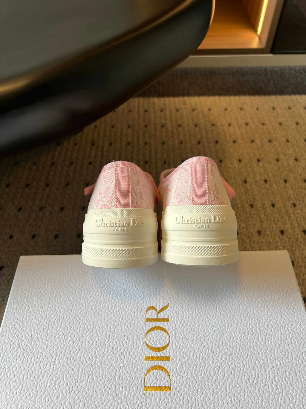 DIOR 26S LOW-TOP SNEAKER 50MM IN LIGHT PINK OBLIQUE EMBROIDERED CANVAS