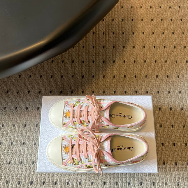 DIOR 26S LOW-TOP SNEAKER 50MM IN WHITE AND PINK EMBROIDERED CANVAS