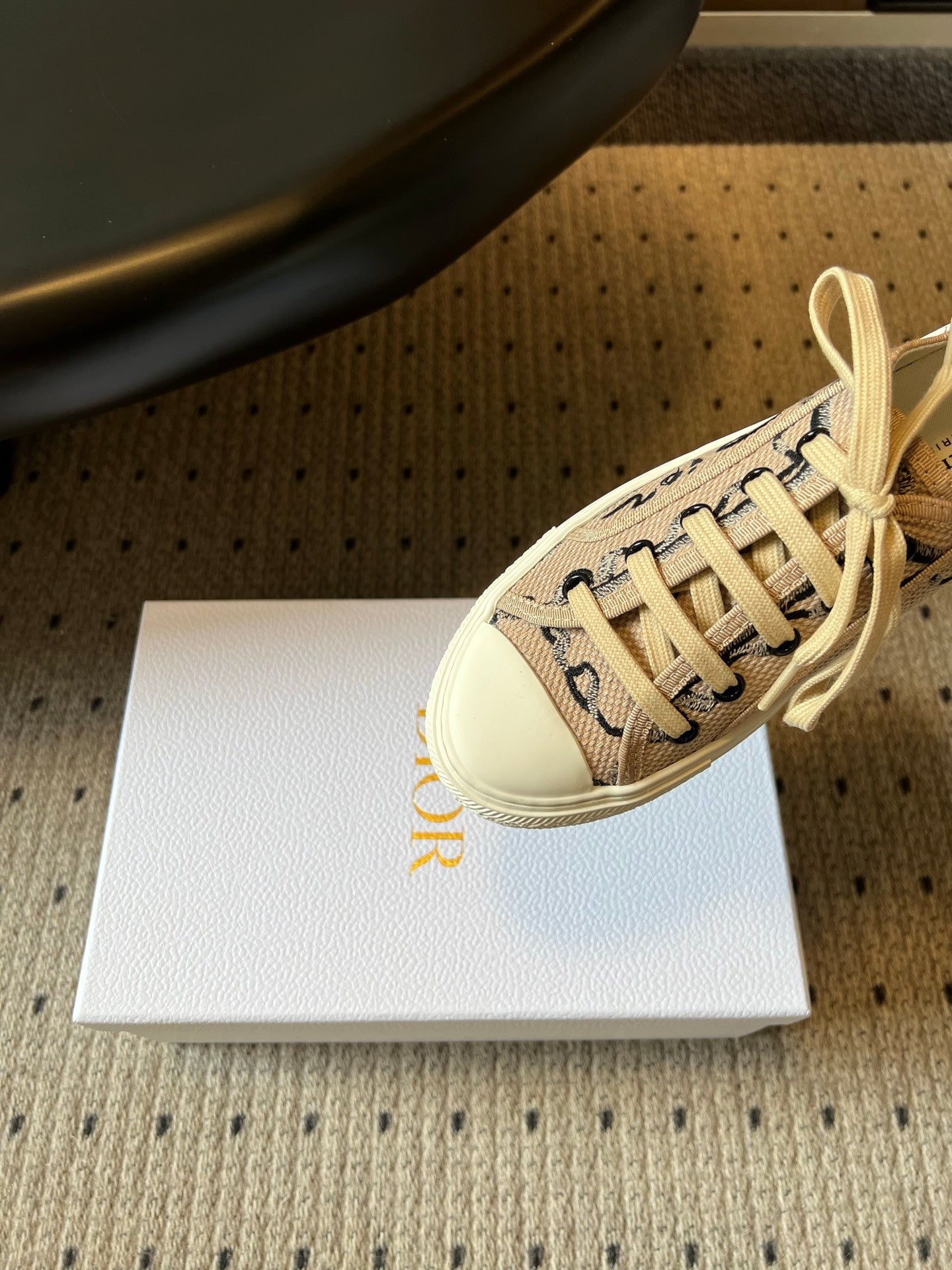 DIOR 26S LOW-TOP SNEAKER 35MM IN DARK BEIGE EMBROIDERED CANVAS
