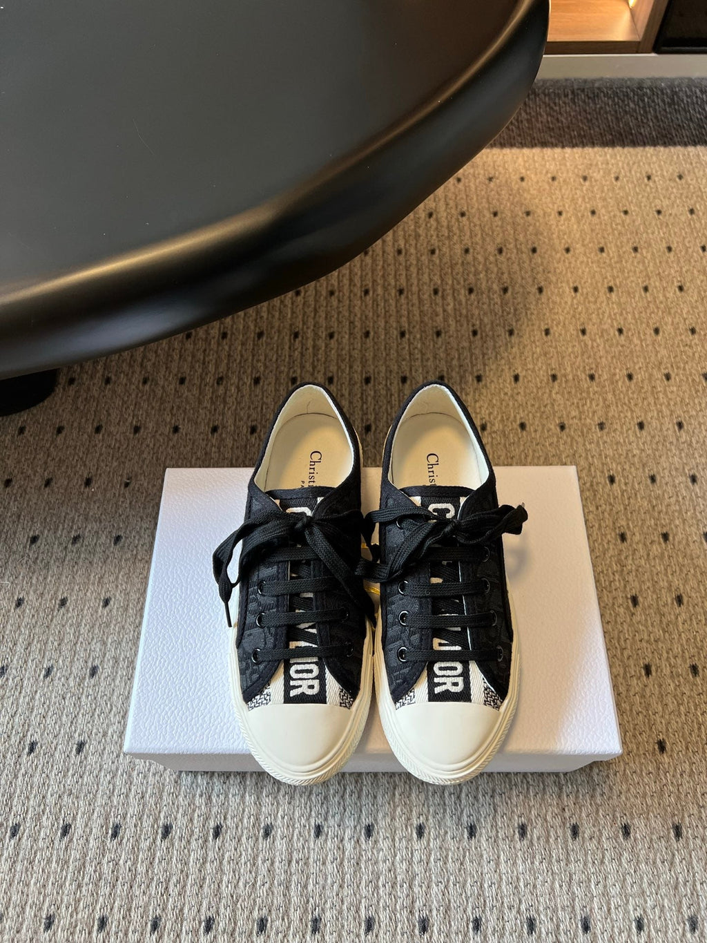 DIOR 26S LOW-TOP SNEAKER 35MM IN BLACK OBLIQUE EMBROIDERED CANVAS