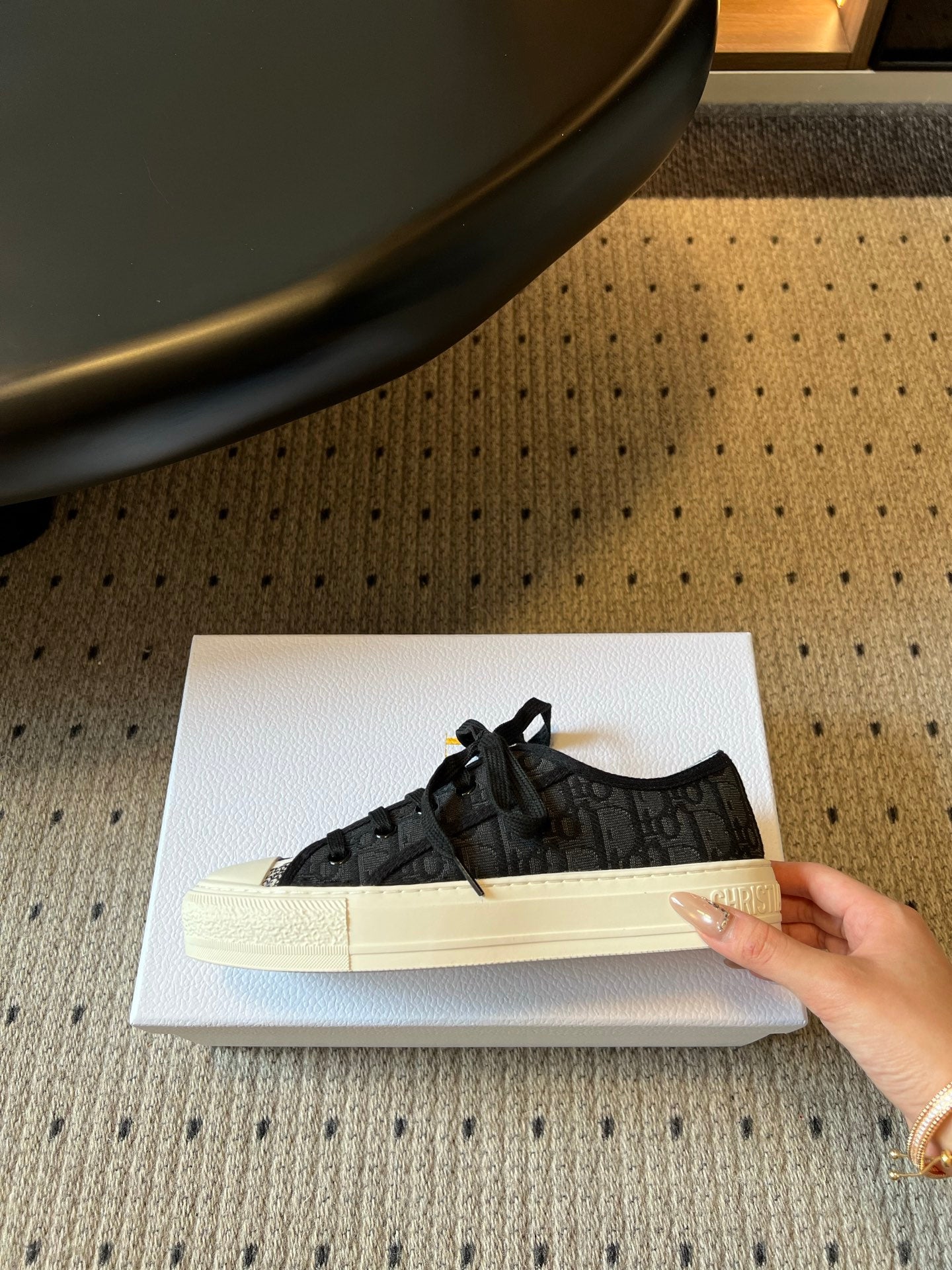 DIOR 26S LOW-TOP SNEAKER 35MM IN BLACK OBLIQUE EMBROIDERED CANVAS