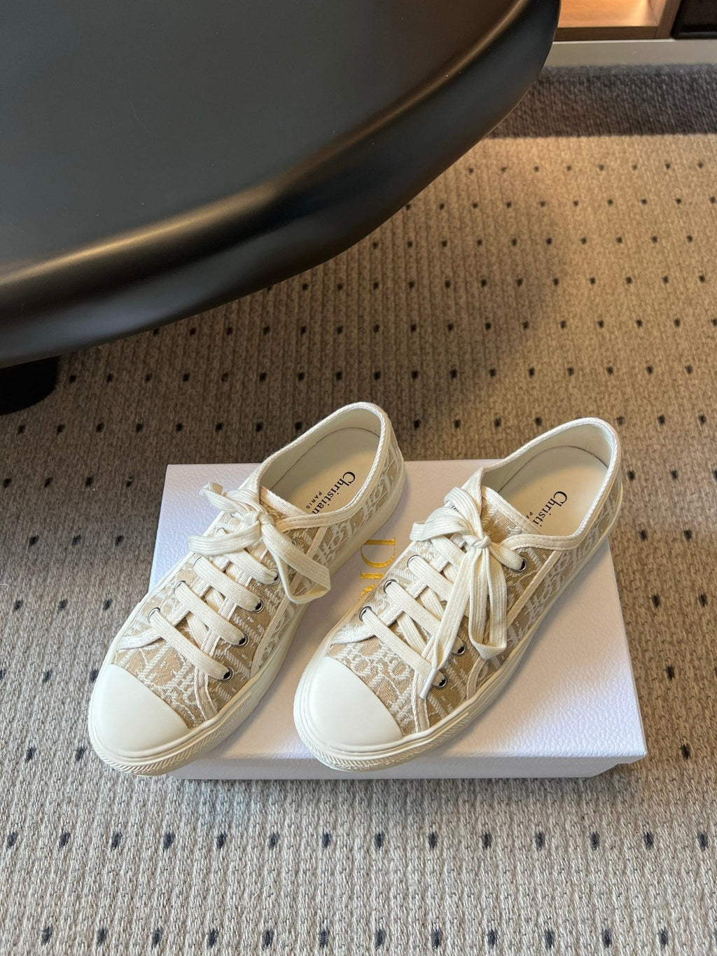 DIOR 26S LOW-TOP SNEAKER 35MM IN BEIGE OBLIQUE EMBROIDERED CANVAS