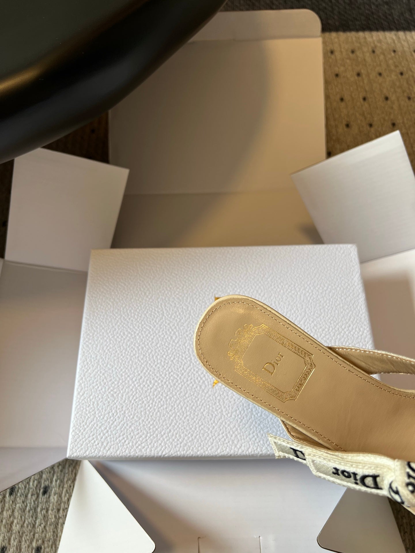 DIOR 26S HIGH-HEEL THONG SANDAL 35MM IN BEIGE EMBROIDERED CANVAS AND CALFSKIN