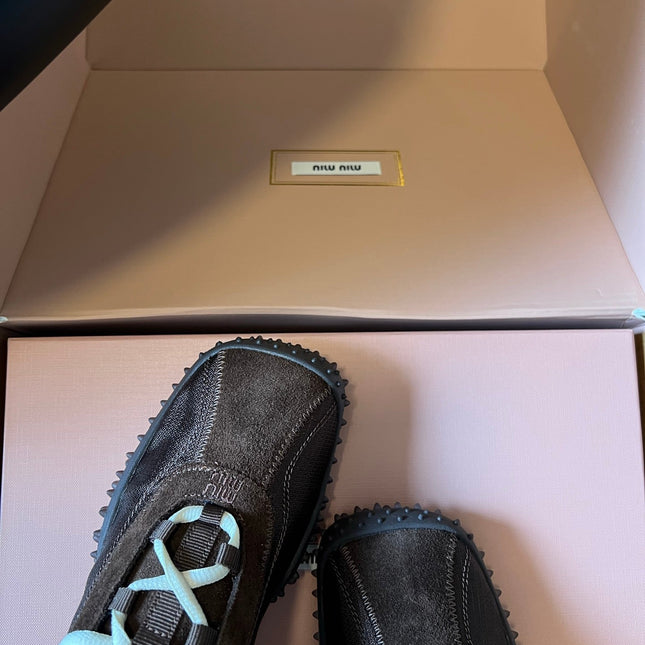 MIUMIU 26S SNEAKERS IN DARK BROWN SUEDE