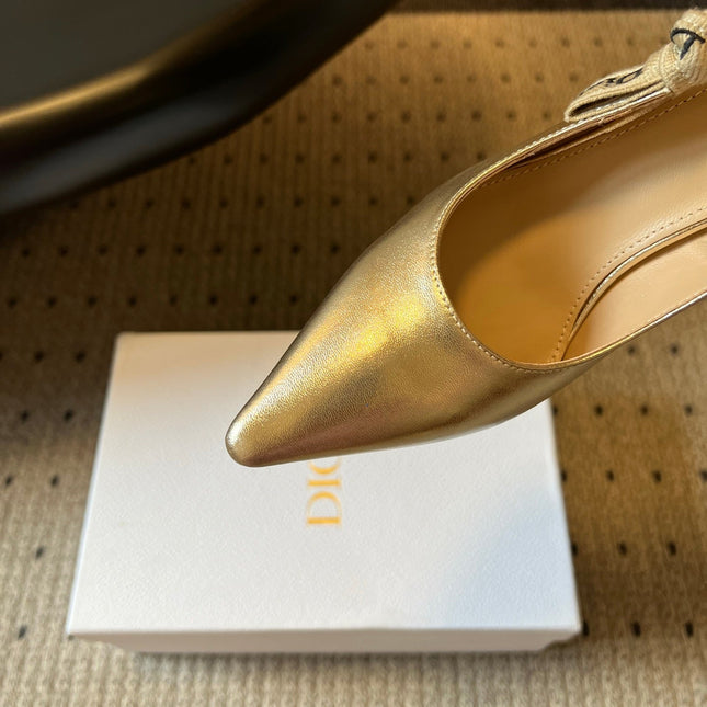 DIOR 26S POINTED-TOE PUMPS 95MM IN GOLD CALFSKIN WITH J'ADIOR BOW