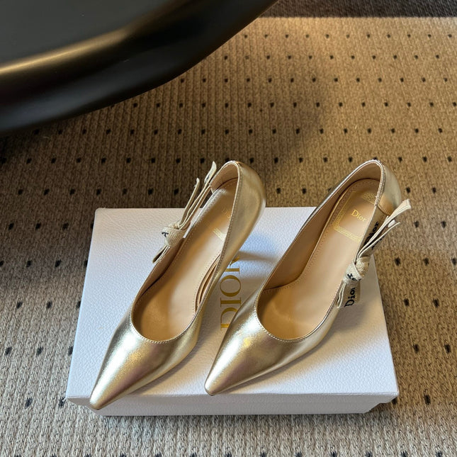 DIOR 26S POINTED-TOE PUMPS 95MM IN GOLD CALFSKIN WITH J'ADIOR BOW