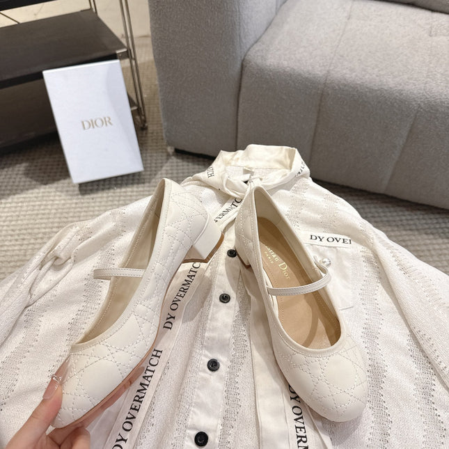 DIOR 26S MARY JANE PUMPS IN CREAM WHITE LAMBSKIN PEARL-ADORNED STRAP