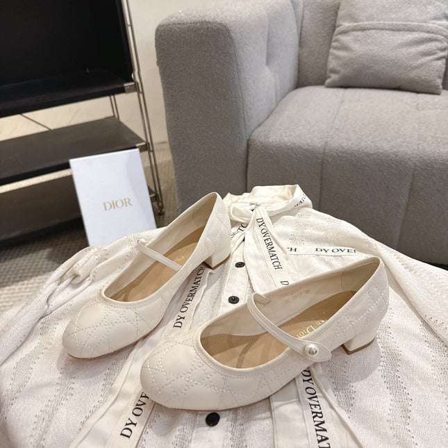 DIOR 26S MARY JANE PUMPS IN CREAM WHITE LAMBSKIN PEARL-ADORNED STRAP