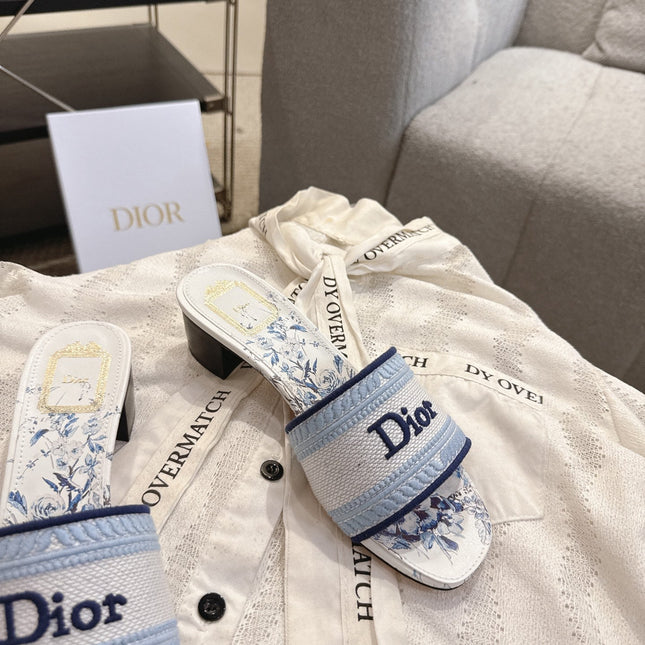 DIOR 26S DWAY FLOWER EDITION HIGH-HEEL SLIDES IN WHITE AND SKY BLUE FABRIC
