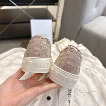 DIOR 26S SNEAKERS IN BEIGE OBLIQUE EMBROIDERED MESH