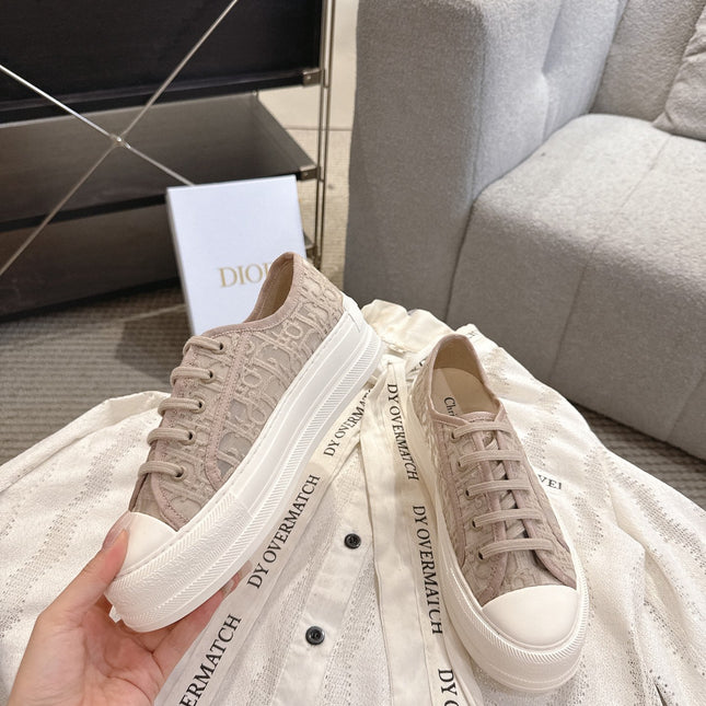 DIOR 26S PLATFORM SNEAKERS IN BEIGE OBLIQUE EMBROIDERED MESH
