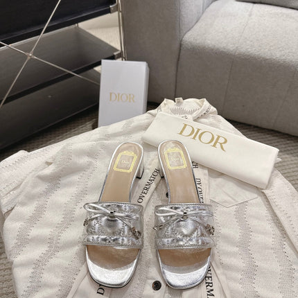 DIOR 26S HEELED MULES 45 MM IN SILVER QUILTED CALFSKIN SILVER HARDWARE
