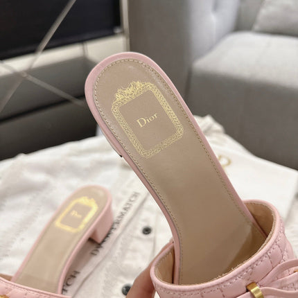 DIOR 26S HEELED MULES 45 MM IN LIGHT PINK QUILTED CALFSKIN GOLD HARDWARE