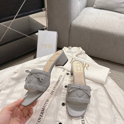 DIOR 26S HEELED MULES 45 MM IN LIGHT GREY QUILTED CALFSKIN SILVER HARDWARE
