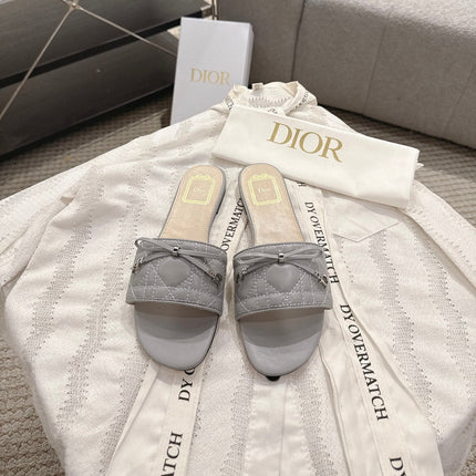 DIOR 26S FLAT MULES IN LIGHT GREY QUILTED CALFSKIN SILVER HARDWARE
