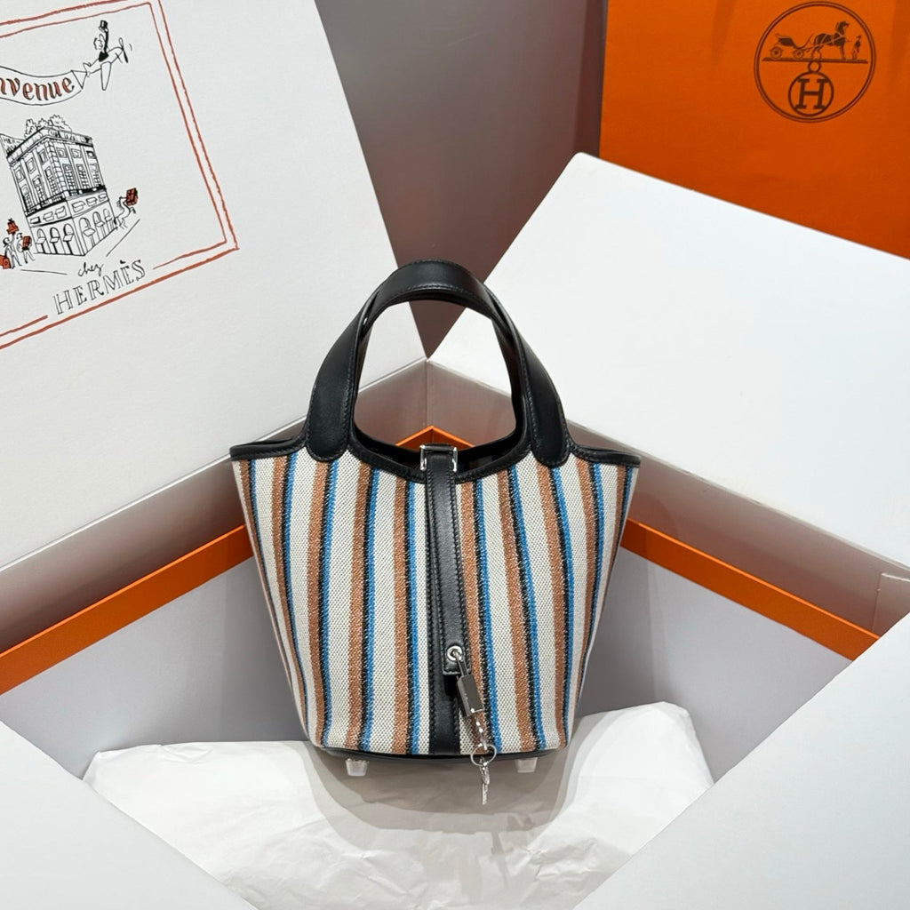 PICOTIN LOCK 18 BAG IN BLACK CALFSKIN ÉCRU/NOIR/FAUVE/NOIR/BLEU ZANZIBAR EMBROIDERY CANVAS
