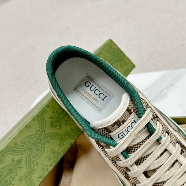 GUCCI 26S LOW TOP SNEAKERS IN BROWN CANVAS STYLE 23