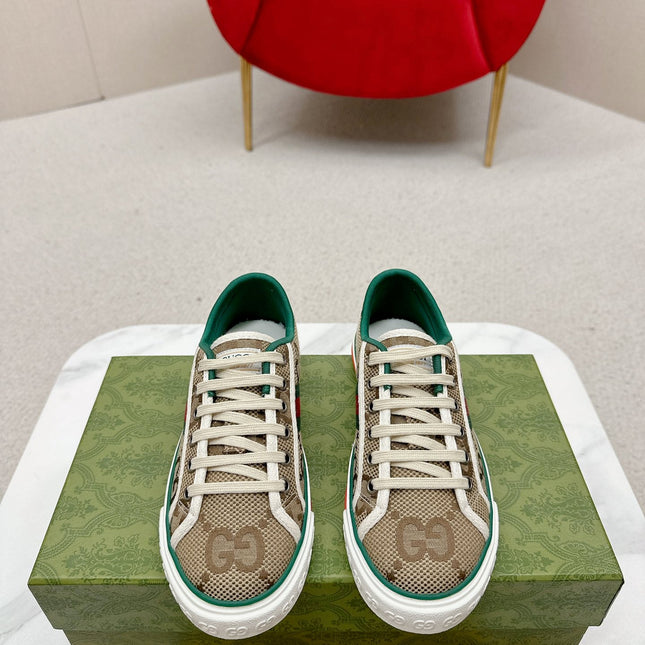 GUCCI 26S LOW TOP SNEAKERS IN BROWN CANVAS STYLE 23