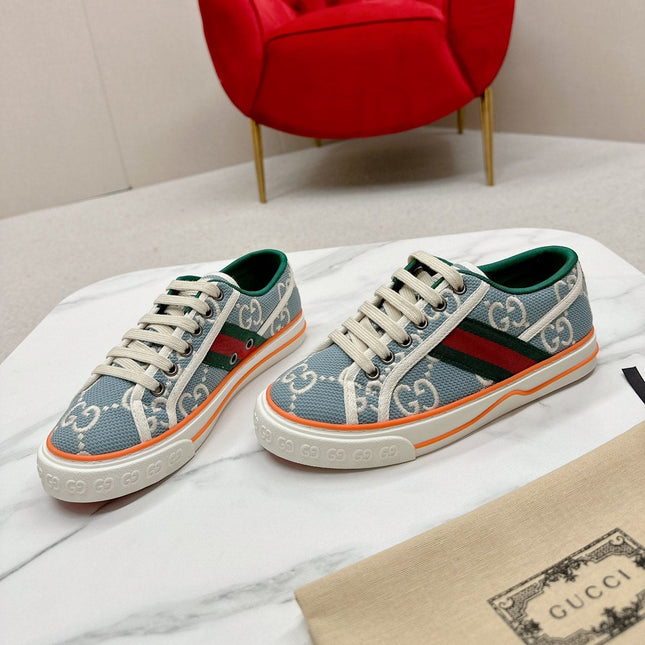 GUCCI 26S LOW TOP SNEAKERS IN LIGHT BLUE CANVAS STYLE 12