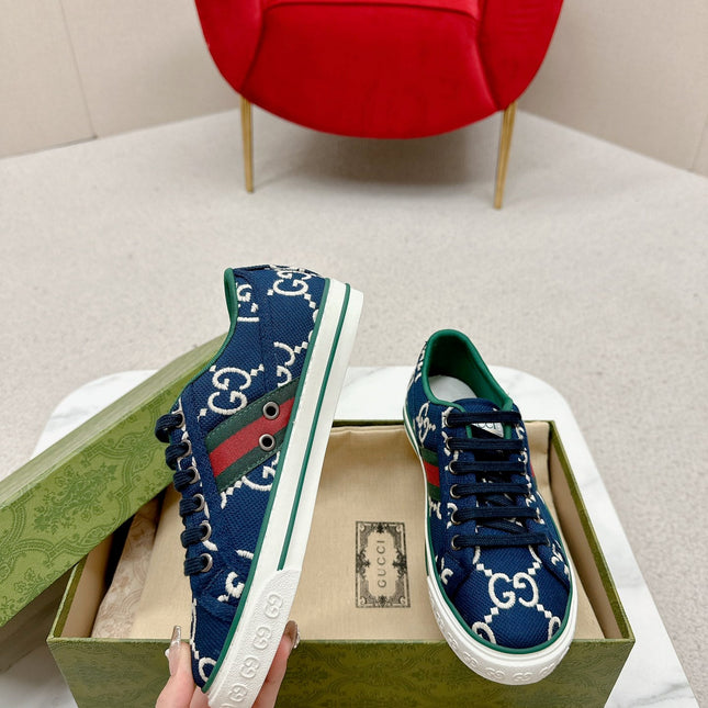 GUCCI 26S LOW TOP SNEAKERS IN DARK BLUE CANVAS STYLE 19