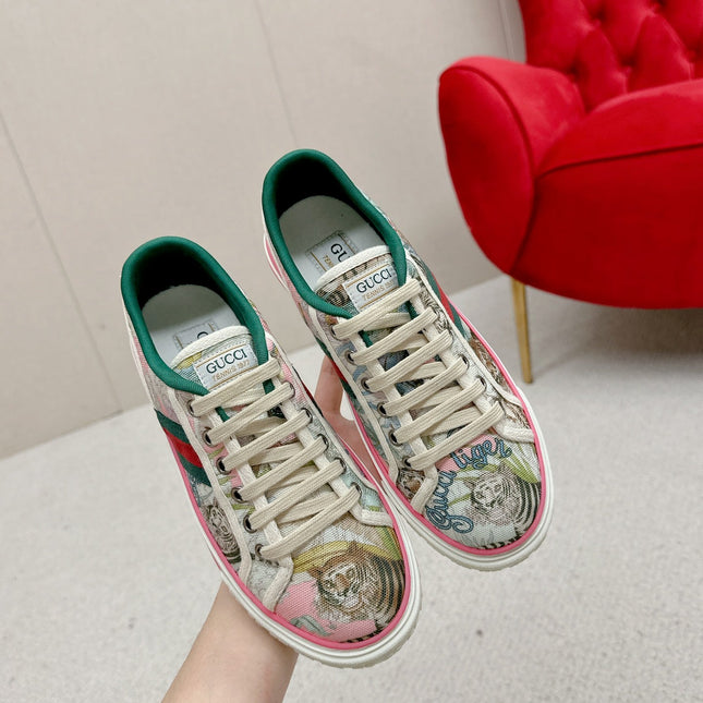 GUCCI 26S LOW TOP SNEAKERS IN MULTICOLOR CANVAS STYLE 26