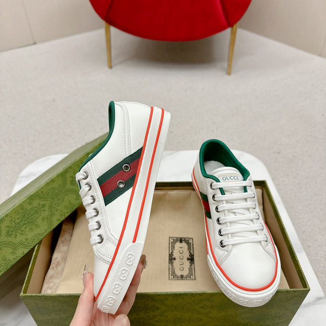 GUCCI 26S LOW TOP SNEAKERS IN WHITE CALFSKIN STYLE 18