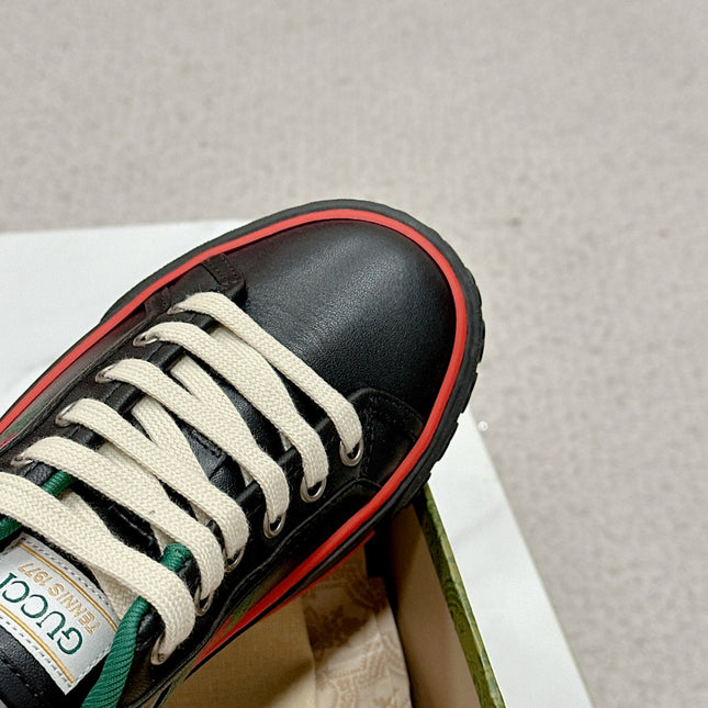 GUCCI 26S LOW TOP SNEAKERS IN BLACK CALFSKIN STYLE 17