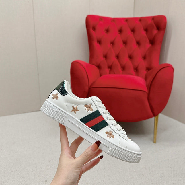 GUCCI 26S LOW TOP SNEAKERS IN WHITE CALFSKIN STYLE 01