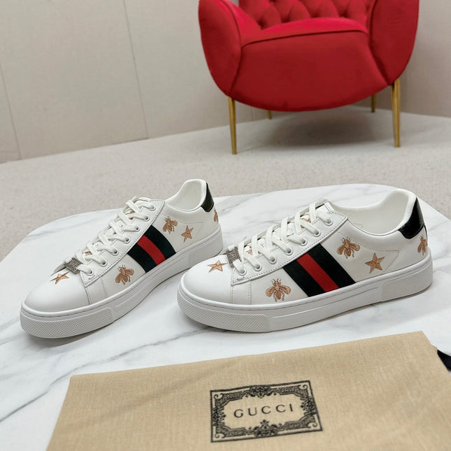 GUCCI 26S LOW TOP SNEAKERS IN WHITE CALFSKIN STYLE 01