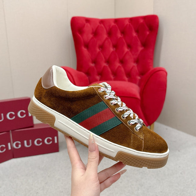 GUCCI 26S LOW TOP SNEAKERS IN CARAMEL BROWN SUEDE STYLE 05