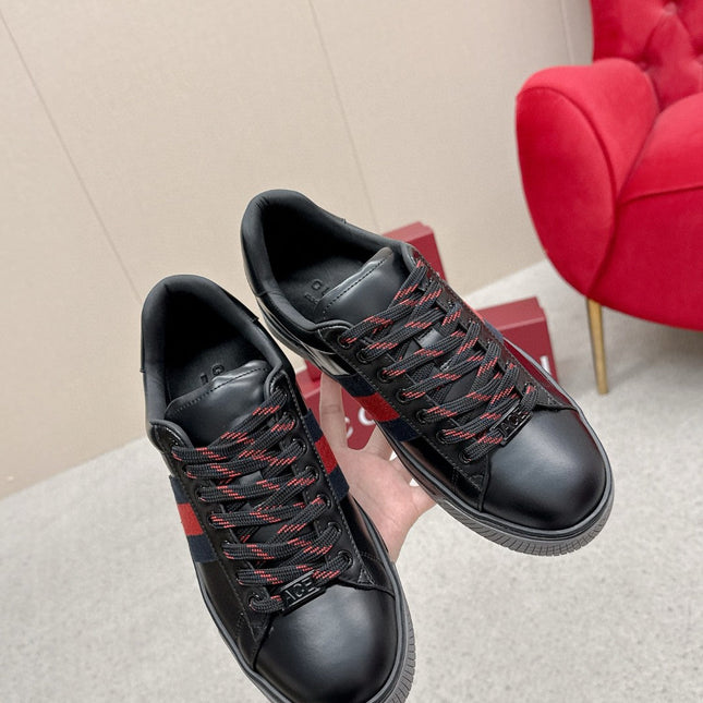 GUCCI 26S LOW TOP SNEAKERS IN BLACK CALFSKIN STYLE 03