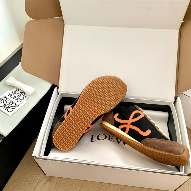 LOEWE 26S BALLET RUNNER 2.0 IN DARK BROWN SUEDE AND BLACK NYLON