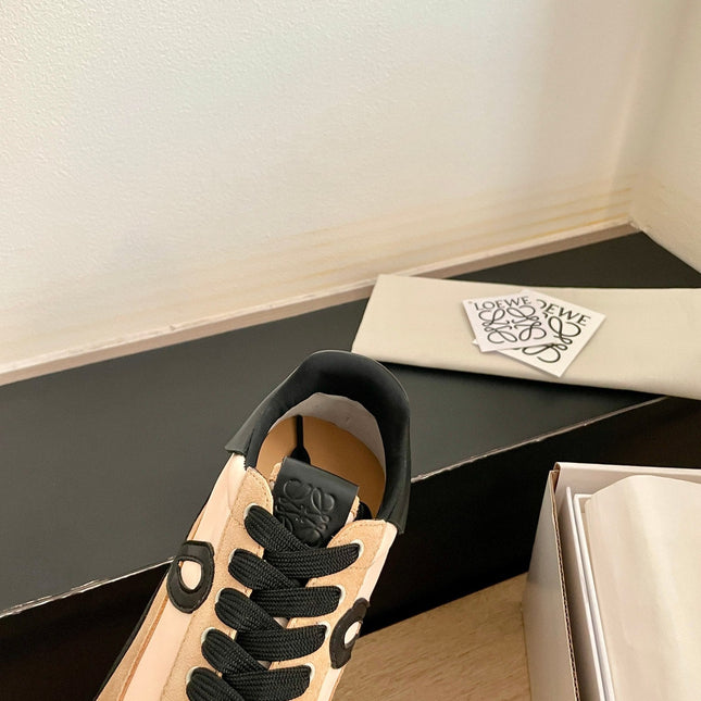 LOEWE 26S FLOW RUNNER SNEAKER IN LIGHT BROWN SUEDE AND BLACK SHEEPSKIN