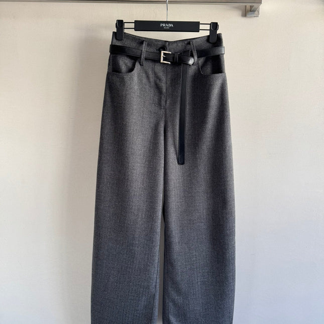 PRADA 26S SUIT 650