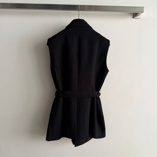 CHANEL 26S SLEEVELESS BLAZER 708