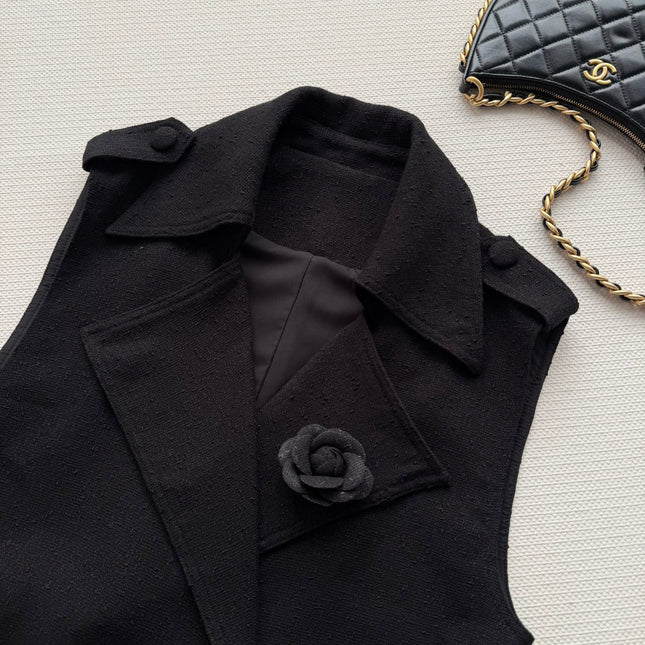 CHANEL 26S SLEEVELESS BLAZER 706