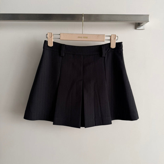 MIUMIU 26S SET VEST AND PLEATED SKIRT 867
