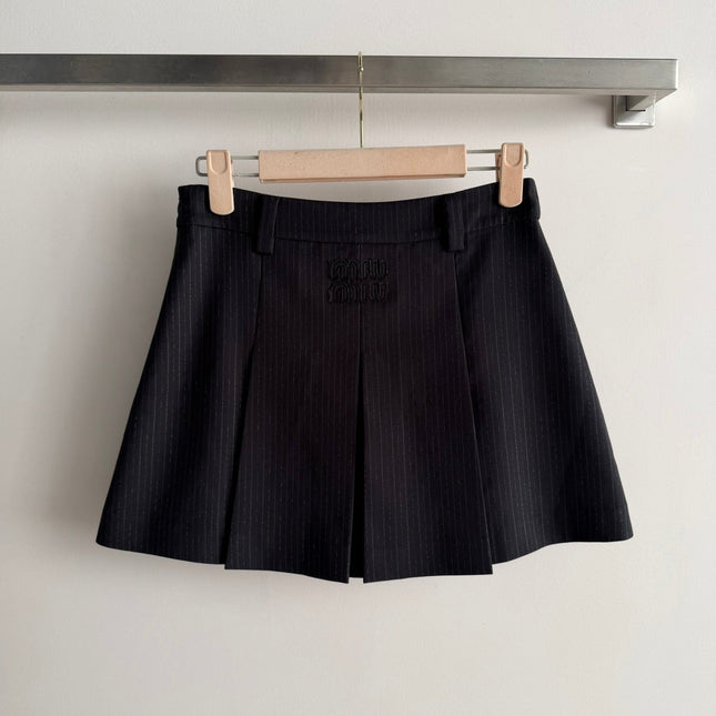 MIUMIU 26S SET VEST AND PLEATED SKIRT 867
