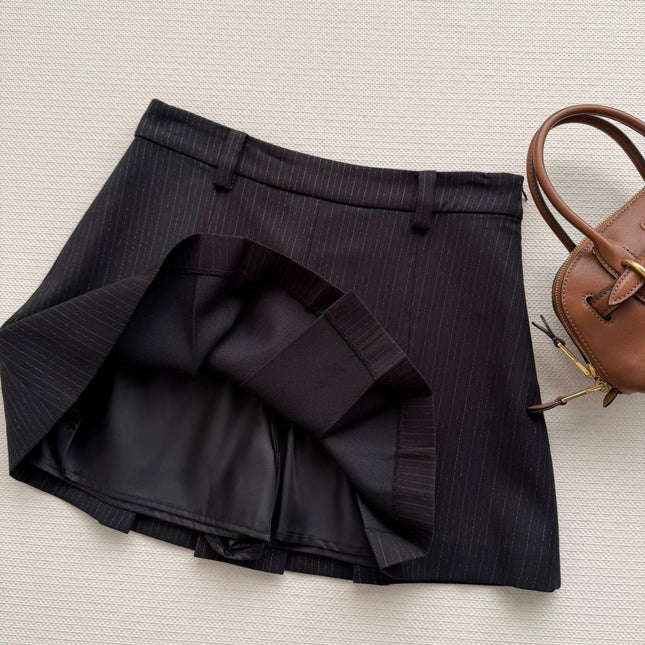 MIUMIU 26S SET VEST AND PLEATED SKIRT 867