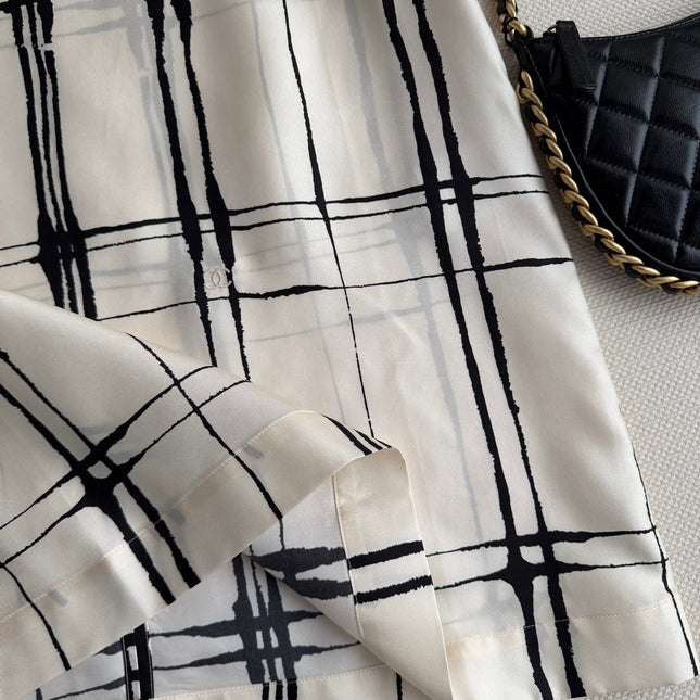 CHANEL 26S SLEEVELESS SILK TOP STYLE 1210