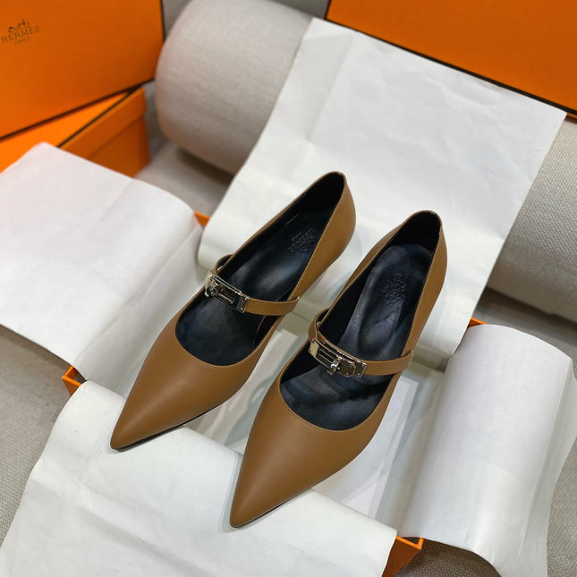 HM 26S MARY JANE POINTED TOE HEELS 40MM IN BROWN CALFSKIN KELLY BUCKLE