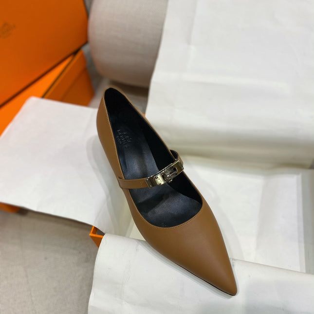 HM 26S MARY JANE POINTED TOE HEELS 40MM IN BROWN CALFSKIN KELLY BUCKLE