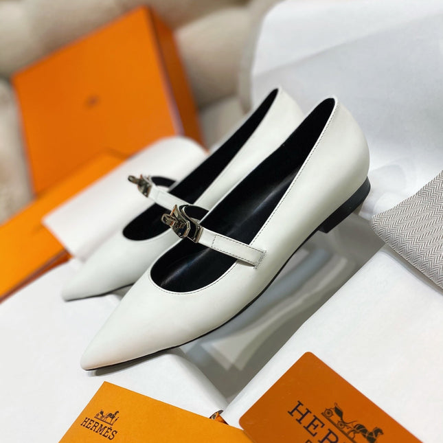HM 26S KELLY BUCKLE MARY JANE POINTED FLATS IN CREAM WHITE CALFSKIN