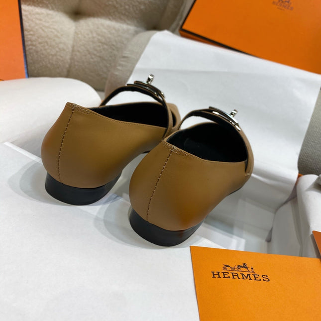 HM 26S KELLY BUCKLE MARY JANE POINTED FLATS IN BROWN CALFSKIN