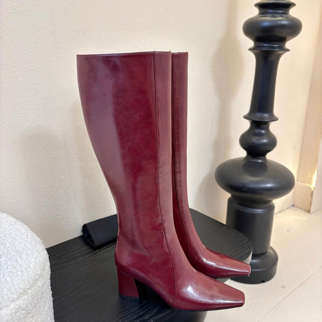 YSL 26S KNEE-HIGH HEELED BOOTS IN DARK RED SHINY CALFSKIN